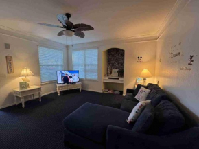 Full Villa for 8 guests Shuttle to Disney 3019